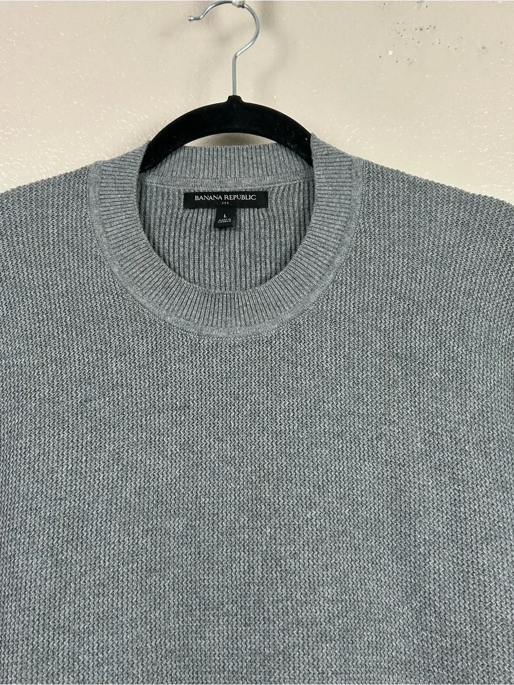 Banana Republic Men’s Light Gray Crewneck Sweater
